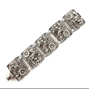 Signed 'Sarah cov' silver detail bracelet